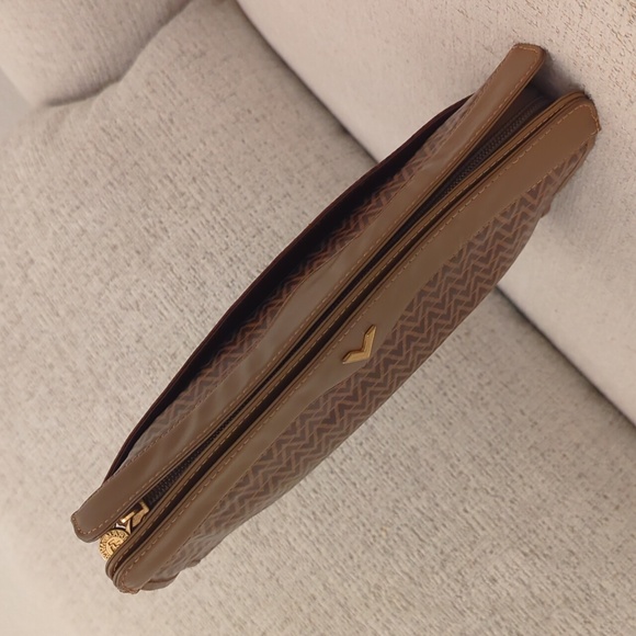 Mario Valentino Brown Clutch - Picture 7 of 10